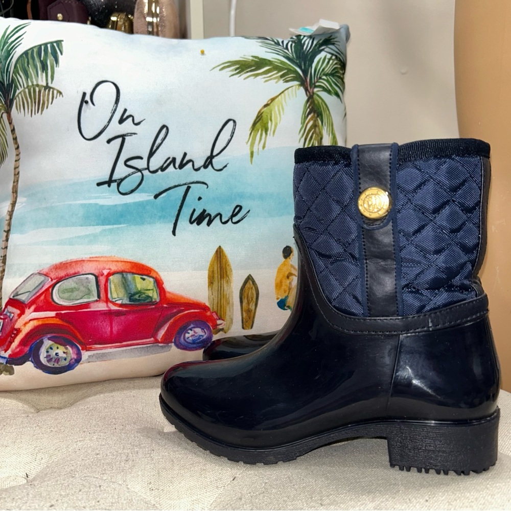 Tommy hilfiger navy blue rain ankle boots Size 6